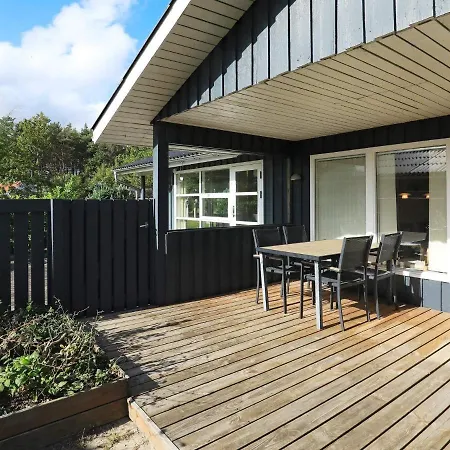 Holiday Lxx Holiday home Hals