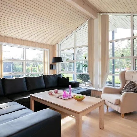 Holiday Lxx Holiday home Hals