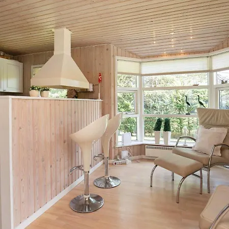 Holiday home Holiday Lxx